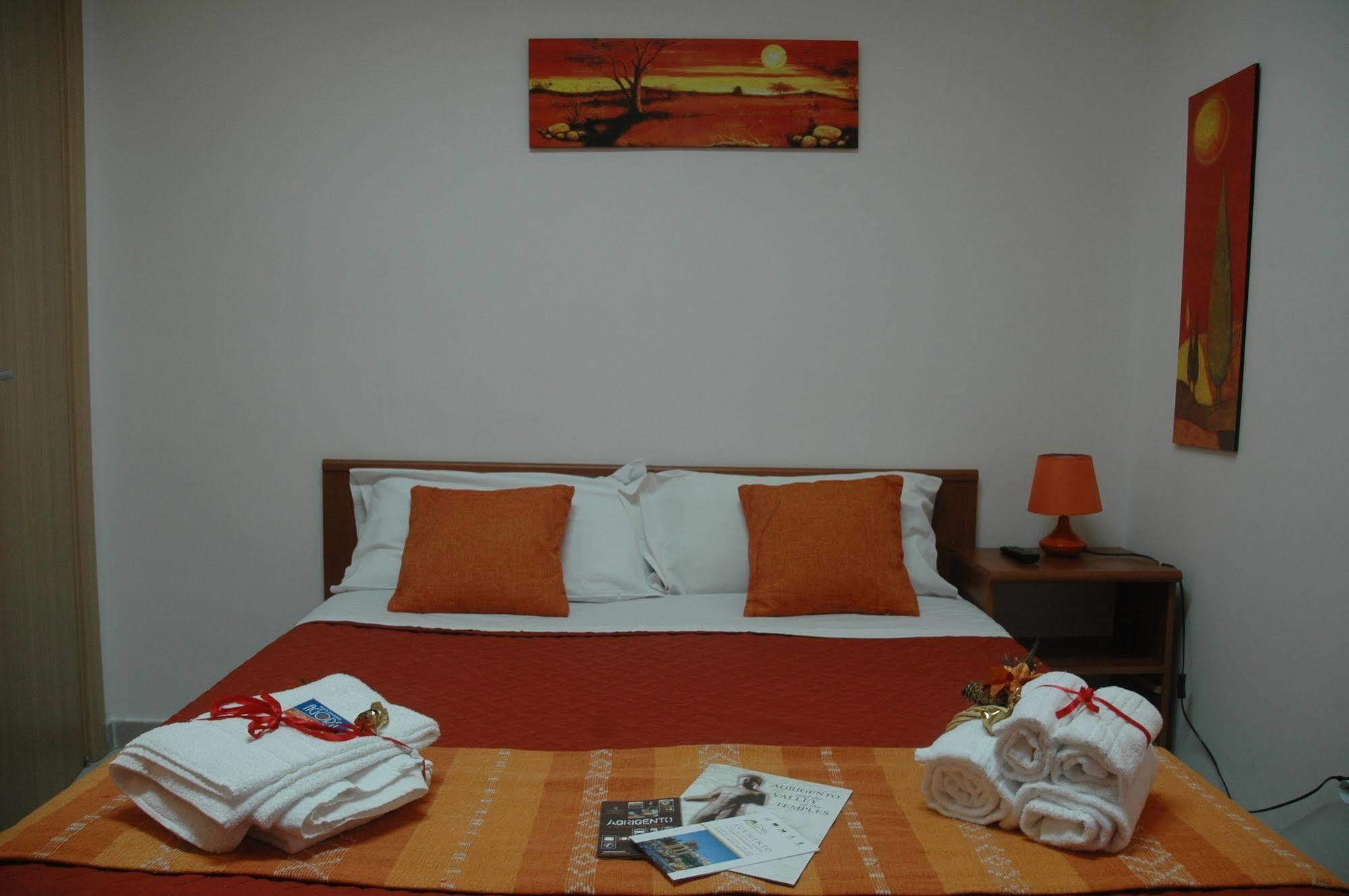 B&B Agora A 2 Minuti Dalla Valle Dei Templi E 5 Minuti Dal Mare Agrigento Exterior photo